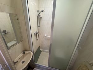 Photo 19- click for photo gallery